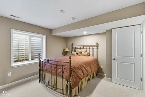 9381 Coopers Lane Mccordsville IN 46055