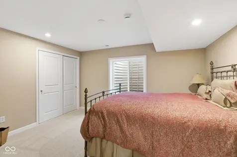 9381 Coopers Lane Mccordsville IN 46055