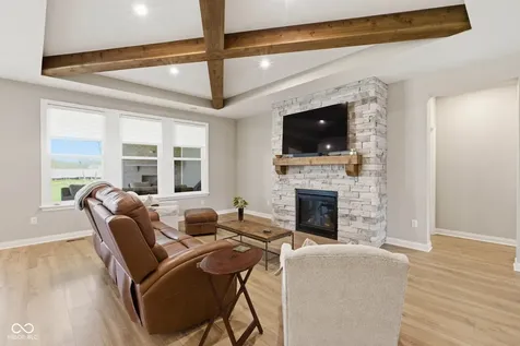 9381 Coopers Lane Mccordsville IN 46055