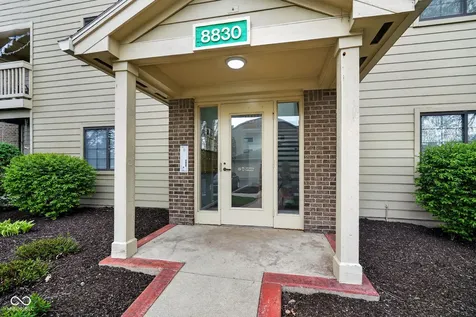 8830 Yardley Court Indianapolis IN 46268