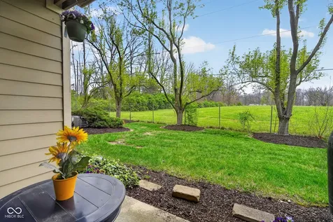 8830 Yardley Court Indianapolis IN 46268