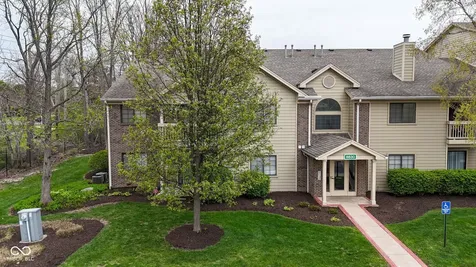8830 Yardley Court Indianapolis IN 46268