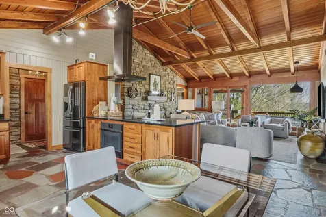 488 Town Hill Road E Nashville IN 47448