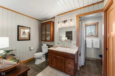 488 Town Hill Road E Nashville IN 47448