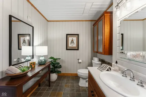 488 Town Hill Road E Nashville IN 47448