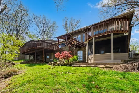 488 Town Hill Road E Nashville IN 47448