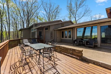 488 Town Hill Road E Nashville IN 47448