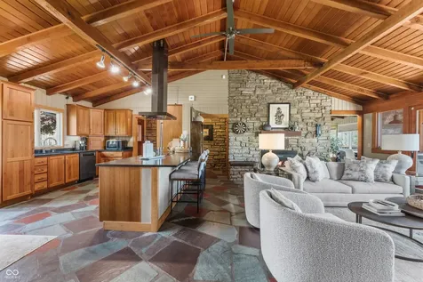 488 Town Hill Road E Nashville IN 47448