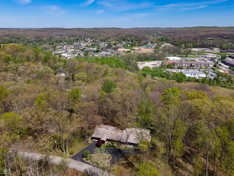 488 Town Hill Road E Nashville IN 47448