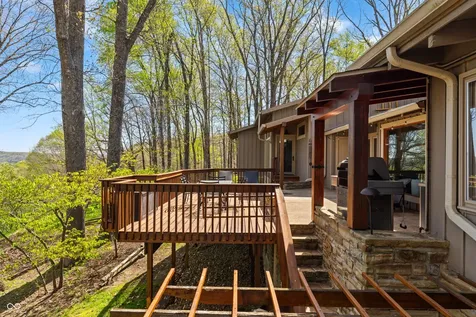488 Town Hill Road E Nashville IN 47448