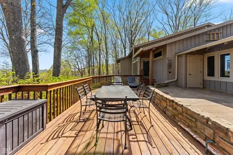488 Town Hill Road E Nashville IN 47448