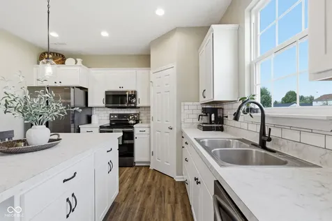 1441 Boots Trail Greenfield IN 46140