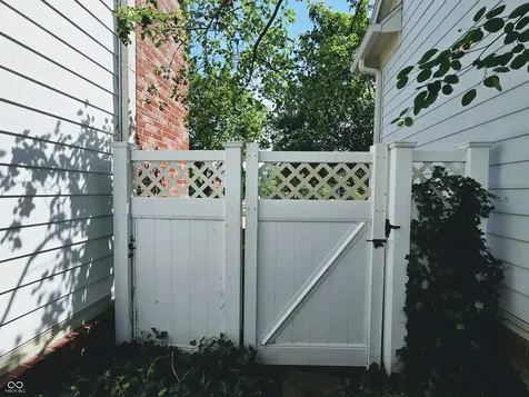 4236 Statesmen Drive Indianapolis IN 46250