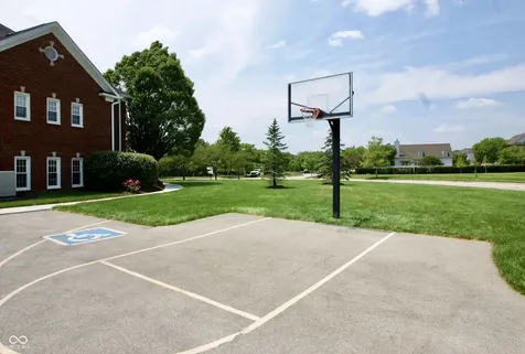 4236 Statesmen Drive Indianapolis IN 46250