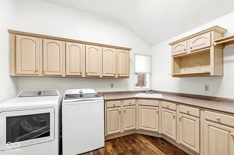350 Millridge Drive Indianapolis IN 46290