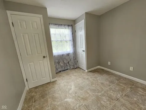 2002 E Highland Avenue Muncie IN 47303