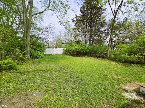 2002 E Highland Avenue Muncie IN 47303