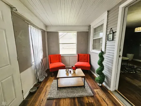 2002 E Highland Avenue Muncie IN 47303