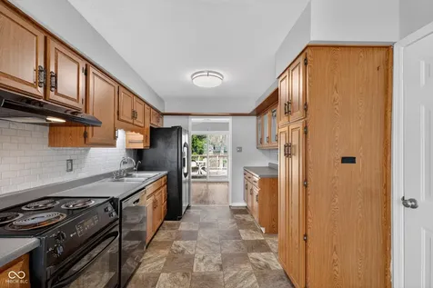 8516 Palm Court Indianapolis IN 46219