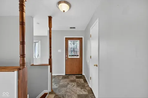 8516 Palm Court Indianapolis IN 46219