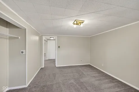 8516 Palm Court Indianapolis IN 46219