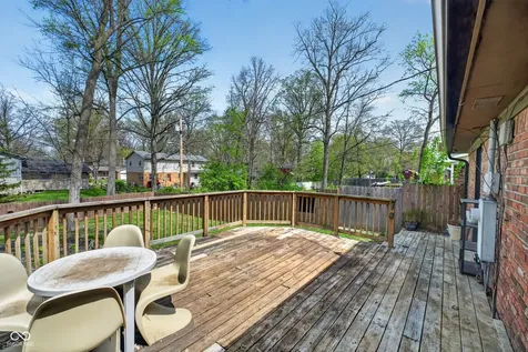 8516 Palm Court Indianapolis IN 46219