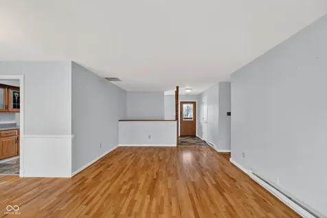 8516 Palm Court Indianapolis IN 46219