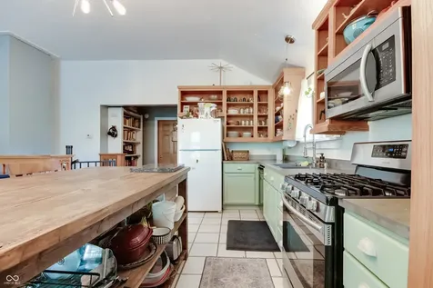8465 Valley View Drive Martinsville IN 46151