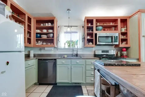 8465 Valley View Drive Martinsville IN 46151