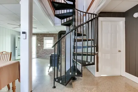 8465 Valley View Drive Martinsville IN 46151