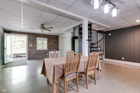 8465 Valley View Drive Martinsville IN 46151