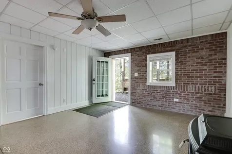 8465 Valley View Drive Martinsville IN 46151