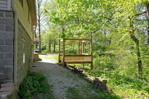 8465 Valley View Drive Martinsville IN 46151