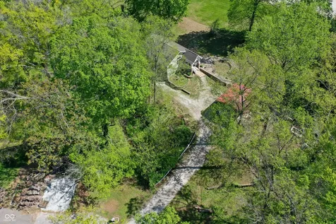 8465 Valley View Drive Martinsville IN 46151