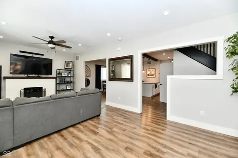 3832 Carrollton Avenue Indianapolis IN 46205