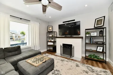 3832 Carrollton Avenue Indianapolis IN 46205