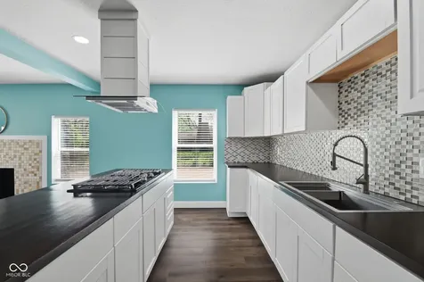 3702 Manor Court Indianapolis IN 46218