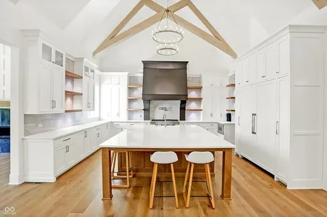 15876 Oak Park Westfield IN 46074