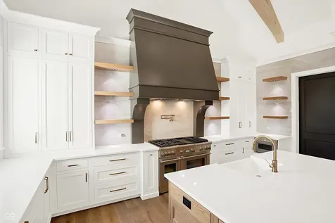 15876 Oak Park Westfield IN 46074