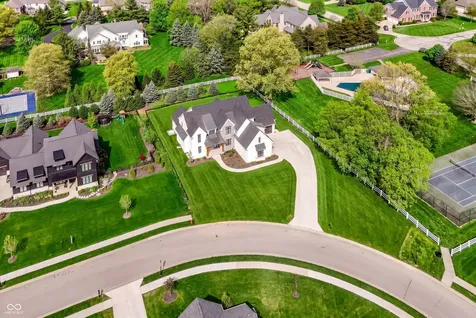 15876 Oak Park Westfield IN 46074