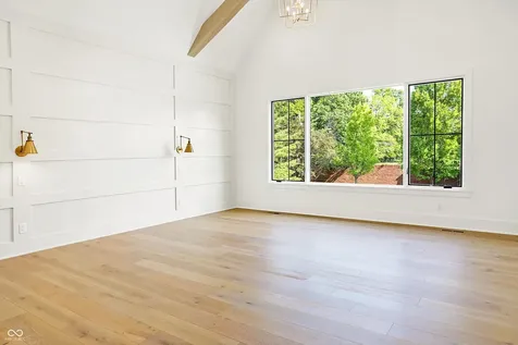 15876 Oak Park Westfield IN 46074