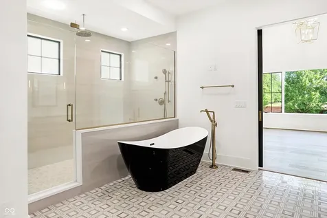 15876 Oak Park Westfield IN 46074