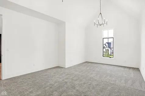 15876 Oak Park Westfield IN 46074