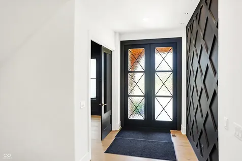 15876 Oak Park Westfield IN 46074