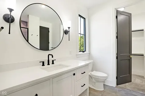 15876 Oak Park Westfield IN 46074