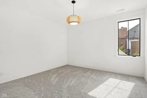 15876 Oak Park Westfield IN 46074