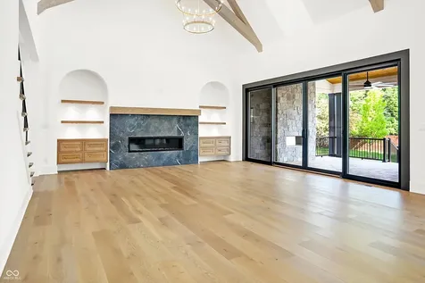 15876 Oak Park Westfield IN 46074