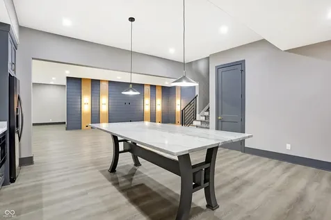 15876 Oak Park Westfield IN 46074