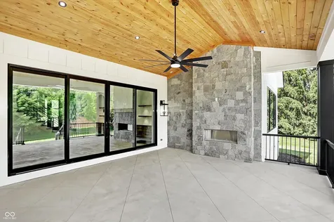 15876 Oak Park Westfield IN 46074