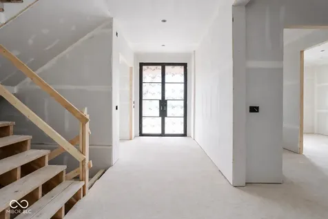 15876 Oak Park Westfield IN 46074